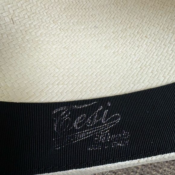 Tesi straw Fedora with Black Band - Picture 7 of 10